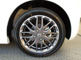 純正15インチアルミ!タイヤサイズは165/55R15です
