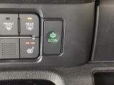 ★ECONスイッチ★ エコドライブを加速しよう!スイッチをONにすると、運転の仕方によるロスを抑え込み燃費をよくするようクルマが頑張ります(*^ー^*)燃費向上にチャレンジ♪