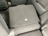 リアシートは簡単に倒すことができるので、ラゲッジルームも広がります。
