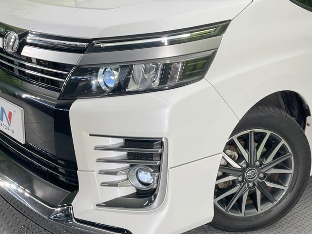トヨタ ヴォクシー 2.0 ZS 煌II の中古車詳細 (88,130km, ホワイト