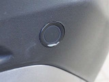 コーナーセンサーもついておりますので、駐車時も安心です。