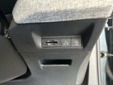 電動テールゲート標準装備
