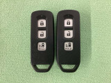 スマートキー付きですからドアロックの開閉およびエンジンスタートが楽々です。電動スライドドアの開け閉めもボタンで操作できます。スペアキーも同じものを用意しております。