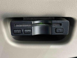 ETCカードを挿入することで高速道路を利用する際の支払いがキャッシュレスになったり、ETCスマートインターチェンジが利用できたり、とても便利なアイテムです!保証は修理保証のみとなります。