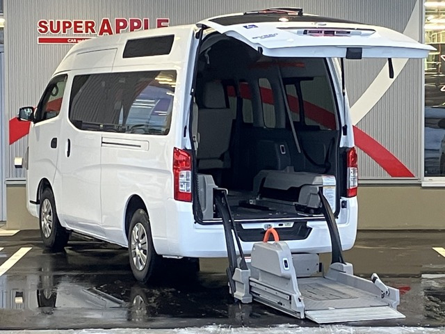 NV350キャラバン  2.5 チェアキャブ 車いす2名仕様 ディーゼルターボ 4WD