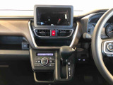 温度を設定すれば、自動で車内の温度管理をしてくれる優れものです♪ATミッションで運転楽々