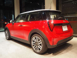 現車確認のご来店予約等もお待ちいたしております。お気軽にTEL 0078-6002-369993(無料)MINI一宮まで。