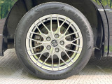 【純正16インチアルミホイール】外観にマッチした純正アルミホイールを装着しております。各種社外アルミホイールや、スタッドレスタイヤも取扱いしております。是非ご相談ください♪