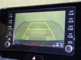 バックモニターも装備しております。バックギアに入れるとナビ画面に車の後方が映し出されます。これで後方確認も安心!