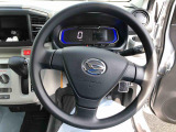 運転中も見やすいデジタルメーター。