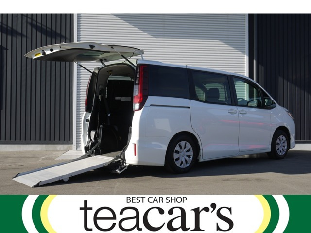 ノア 2.0 X ウェルキャブ スロープタイプI 車いす1脚仕様 4WD 車いす固定装置1基 車...（DBA-ZRR85G）