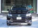 トゥアレグ V6 アップグレードパッケージ 4WD ワンオーナー・寒冷地仕様・黒本革シー...