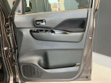 運転席ドアの内張☆パワーウィンドウです♪