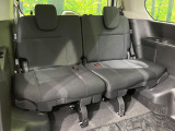 3列目シートはもちろん状態良好☆大人でもゆったりと座って頂けますので、大人数でのお出かけもラクラクです♪ご家族で、気の知れた仲間で、ドライブに行くのが楽しみですね♪
