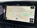 スマートフォン用アプリ[Apple CarPlay][Android Auto]対応の純正ナビ Discover Pro を装備、ラジオのほか、USB、Bluetoothハンズフリー通話にも対応。