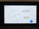 ディスプレイオーディオ(コネクティッドナビ対応)搭載。T-Connectご契約で2028年2月までナビ機能が無償で利用できます。期限到来後は有償でご継続可能です。(車載ナビは非搭載)