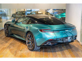&rdquo;AMR&rdquo;はAston Martin Racingの略となっており、GTカーとしてだけではなく、生粋のスポーツカーであることも意味しております。