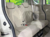 後部座席も気になるようなキズ・汚れやへたり等、大きなダメージはなく、良好な状態です。