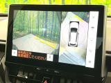 【パノラミックビューモニター】専用のカメラにより、上から見下ろしたような視点で360度クルマの周囲を確認することができます☆死角部分も確認しやすく、狭い場所での切り返しや駐車もスムーズに行えます。