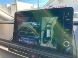 ★マルチビューカメラシステム★クルマを真上から見下ろしているかのような映像によって車庫入れや縦列駐車などの駐車時に自車と駐車位置の関係をひと目で確認できスムースな駐車をサポートします!