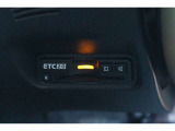 有料道路のレーン通過に便利なETC車載器を装着しています。ご利用にはセットアップが必要となります。