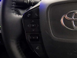 ステアリングスイッチ装備!運転しながら手元でオーディオの操作などができます。