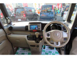 運転席から見た俯瞰図です!ドライバーが操作しやすいよう配置されています♪