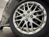 【純正15インチアルミホイール】社外ホイールの取付、ホイールなどのコーティングもご用意。タイヤはご納車前、空気圧や残り溝等しっかりと点検させていただきます!