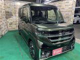 軽の看板が目印です!届出済 未使用車をお探しの方はこちらの看板を目印にお越しください。※似たような看板のお店がございますのでお間違えのないようご注意ください。