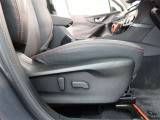パワーシート搭載。微妙な調整が手軽にでき、ピッタリなポジションで運転することが可能です。