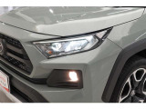 LEDヘッドライトです。デザイン性がよくとても明るいので、夜間の走行や悪天候でも安心です。しかも長寿命!