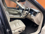 XC60 D4 AWD モメンタム ディーゼル 4WD 本革シート