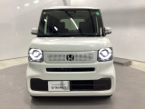 お客様に安全で快適なカーライフをお送りいただくために、中古車にも高いレベルの品質基準を設け、その基準に従って、全ての中古車について納車前整備を実施しています。