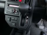 インパネシフトのオートマチック車です。