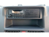 AM/FMラジオを装備しています。