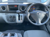 「NISSAN 認定中古車」です。ワイド保証1年付(期間中走行距離無制限)全国の日産サービス工場で保証が受けられます。ご購入後も1ヶ月または1,000km点検が無料で受けられます♪