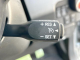 【クルーズコントロール】高速道路もラクラク走行。アクセルを離しても一定速度で走行ができ、長距離運転時の負担を軽減!加速・減速も簡単なスイッチ操作で調整できます。