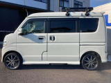 スマートキーや運転席のスイッチで後席両側スライドドアの開閉が可能!電動だから力を入れてドアを開ける必要が無く、小さなお子様でも簡単に開け閉めでき快適です!