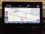 ワイド画面のナビゲーションはフルセグTV、インターナビ対応のGathers純正メモリーナビを搭載しています。Bluetoothオーディオ機能がありますので、スマートフォンなどの音楽も再生できます。