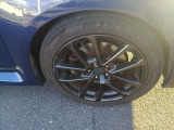 VAG型WRX S4後期純正ホイールが装着されております