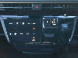 操作性の良いインパネシフトスイッチ&オートエアコンスイッチ