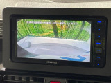 【バックカメラ】駐車時に後方がリアルタイム映像で確認できます。大型商業施設や立体駐車場での駐車時や、夜間のバック時に大活躍!運転スキルに関わらず、今や必須となった装備のひとつです!