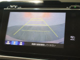 バックカメラが装備されており、後方の安全確認はもちろんのこと狭い場所での駐車や雨の日・夜間など視界の悪いコンディションでのストレスの軽減にもなります!