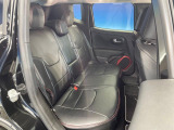 ●後部座席も気になるようなキズ・汚れやへたり等、大きなダメージはなく、良好な状態です。
