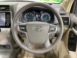 【純正革巻きステアリング】上質な革を使用することで、手にしっかり馴染みとても運転しやすいハンドルです♪