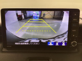 バックをするとき自動でリアの様子が映る『リアカメラ』付き! 画面で確認しながらバックが出来るので駐車の時も安心です。