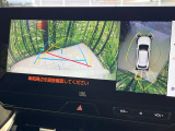 【パノラミックビューモニター】専用のカメラにより、上から見下ろしたような視点で360度クルマの周囲を確認することができます☆死角部分も確認しやすく、狭い場所での切り返しや駐車もスムーズに行えます。