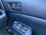 運転席窓操作部