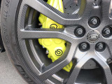 レンジローバーシリーズ初採用のBremboカーボンセラミックブレーキ