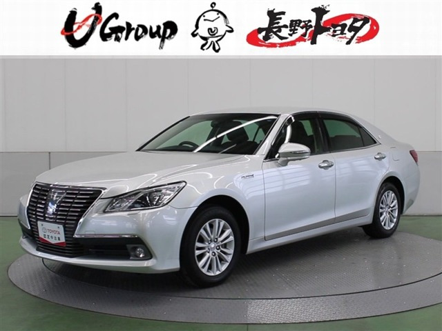 クラウンハイブリッド 2.5 ロイヤルサルーンG Four 4WD
